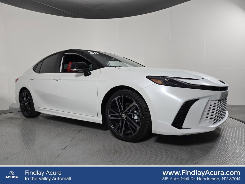 Used 2025 Toyota Camry XSE image 1