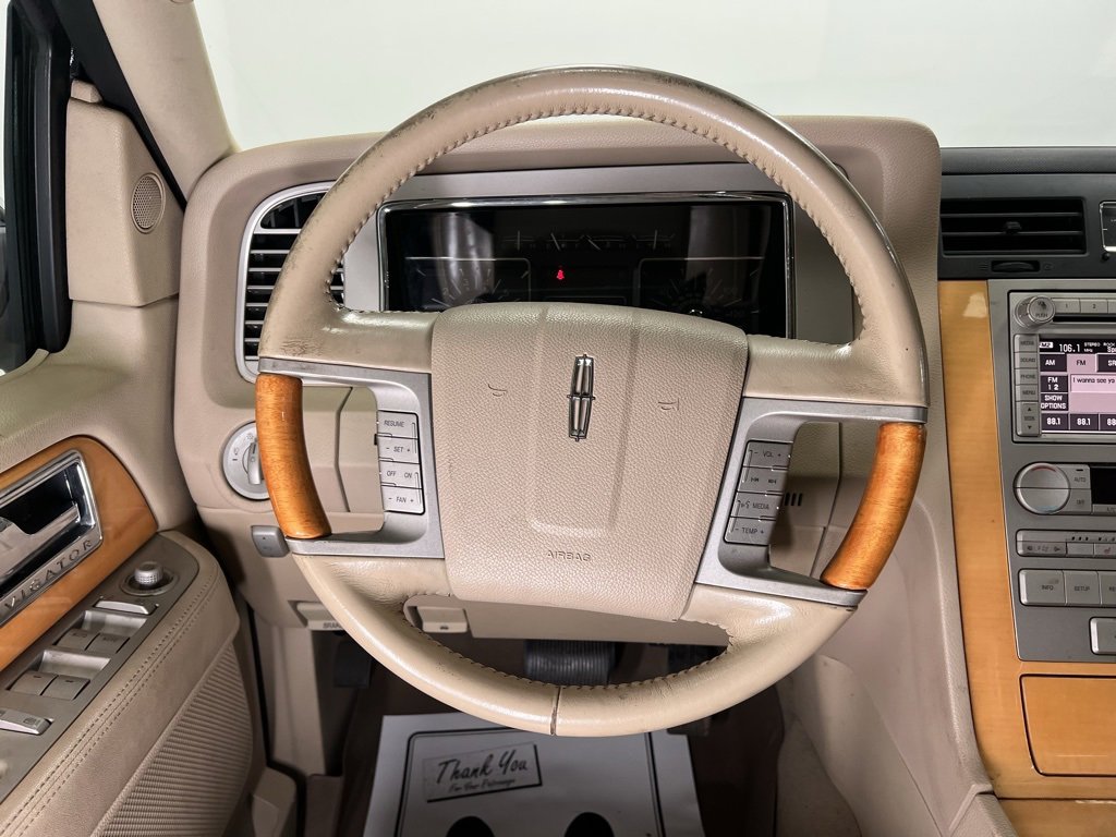 Used 2008 Lincoln Navigator L 4WD image 15