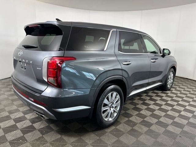 Used 2023 Hyundai Palisade SE AWD/4WD image 3