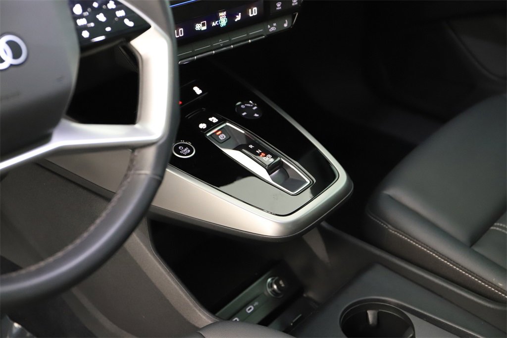 Used 2023 Audi Q4 e-tron Premium Plus w/ Premium Plus image 18