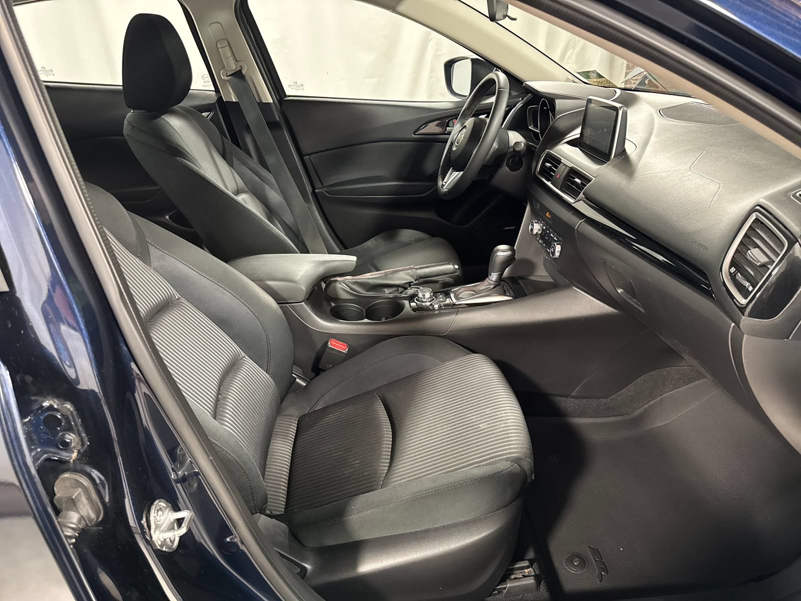 Used 2015 MAZDA MAZDA3 i Touring w/ Technology Package FWD image 28