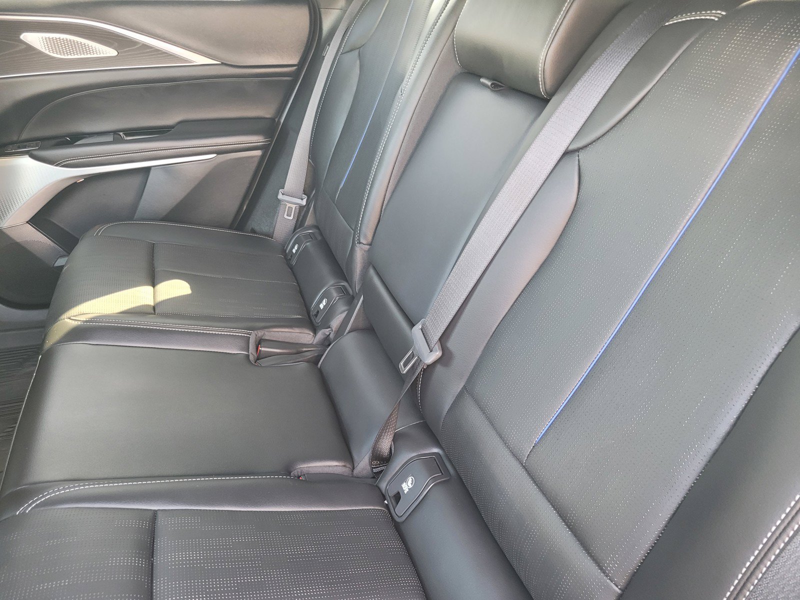 Certified 2025 Cadillac Lyriq Luxury w/ LPO, Floor Liner Package AWD/4WD image 11