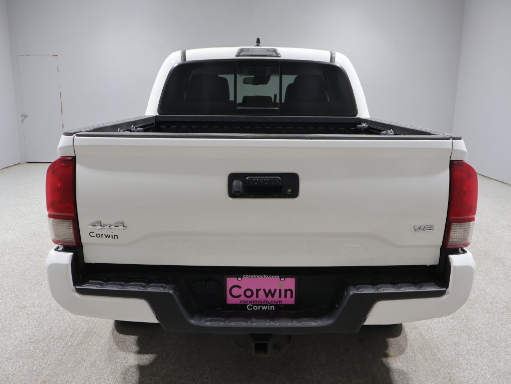 Used 2022 Toyota Tacoma SR5 w/ Technology Package AWD/4WD image 3