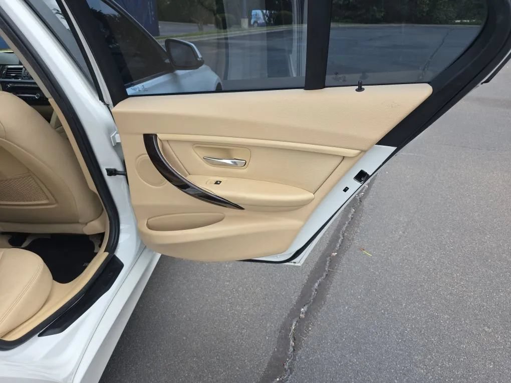 Used 2015 BMW 328i Sedan RWD image 42
