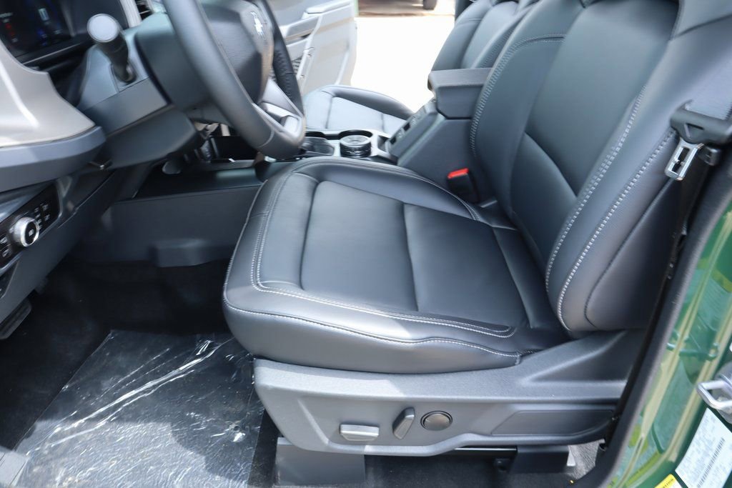 New 2025 Ford Bronco Outer Banks image 13