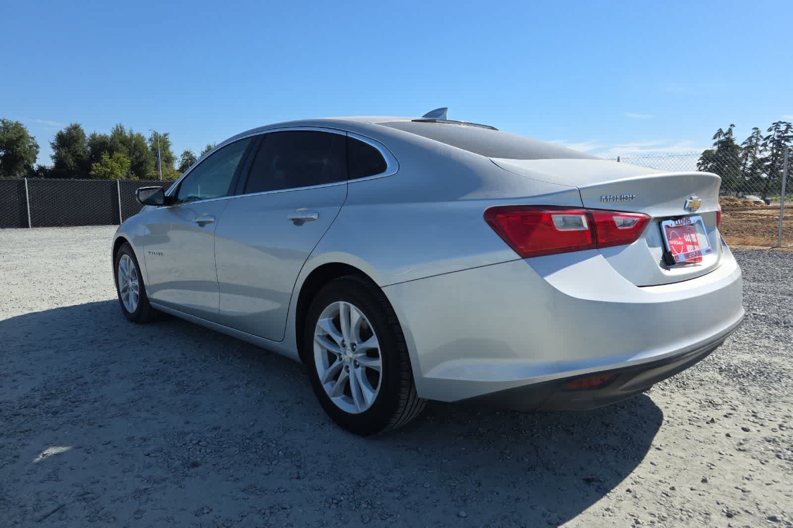 Used 2018 Chevrolet Malibu LT FWD image 7