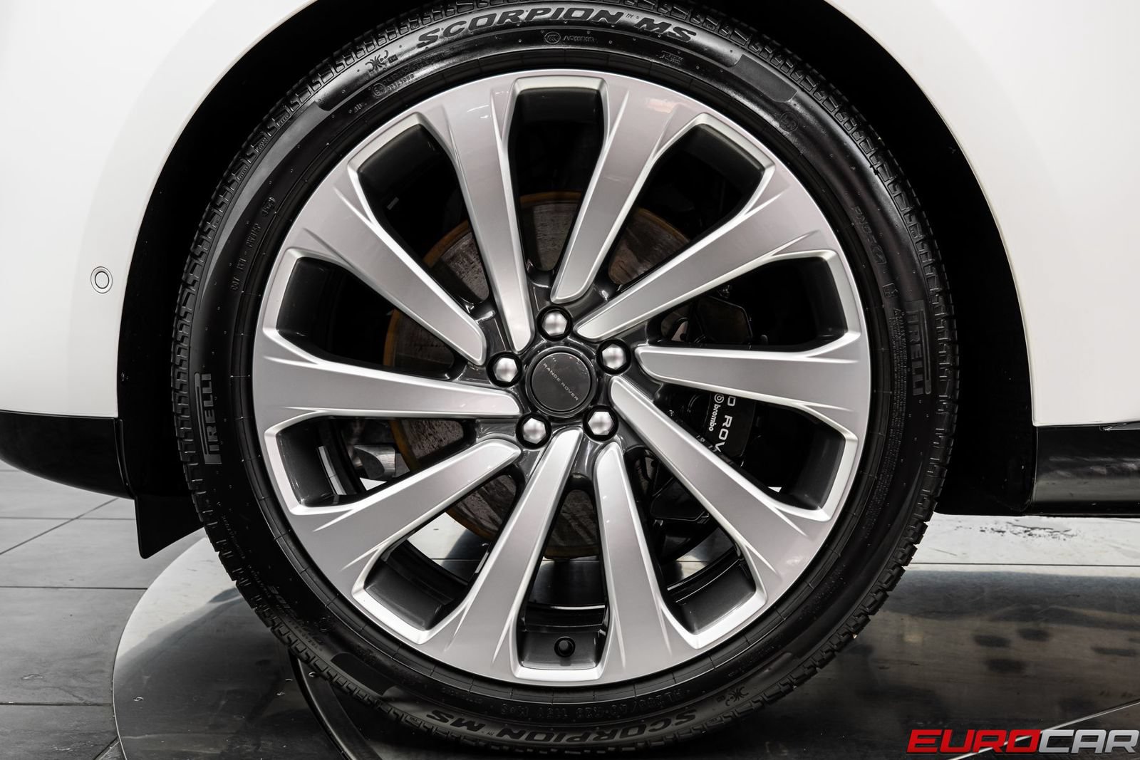 Used 2026 Land Rover Range Rover SV AWD/4WD image 21