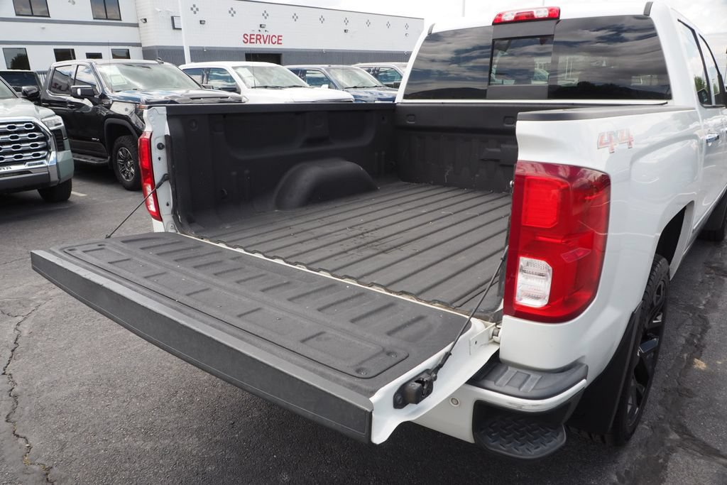 Used 2017 Chevrolet Silverado 1500 High Country AWD/4WD image 18