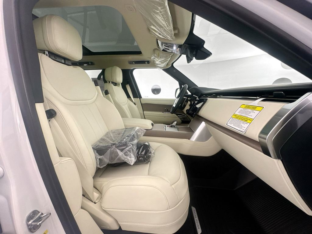 New 2026 Land Rover Range Rover SE image 26