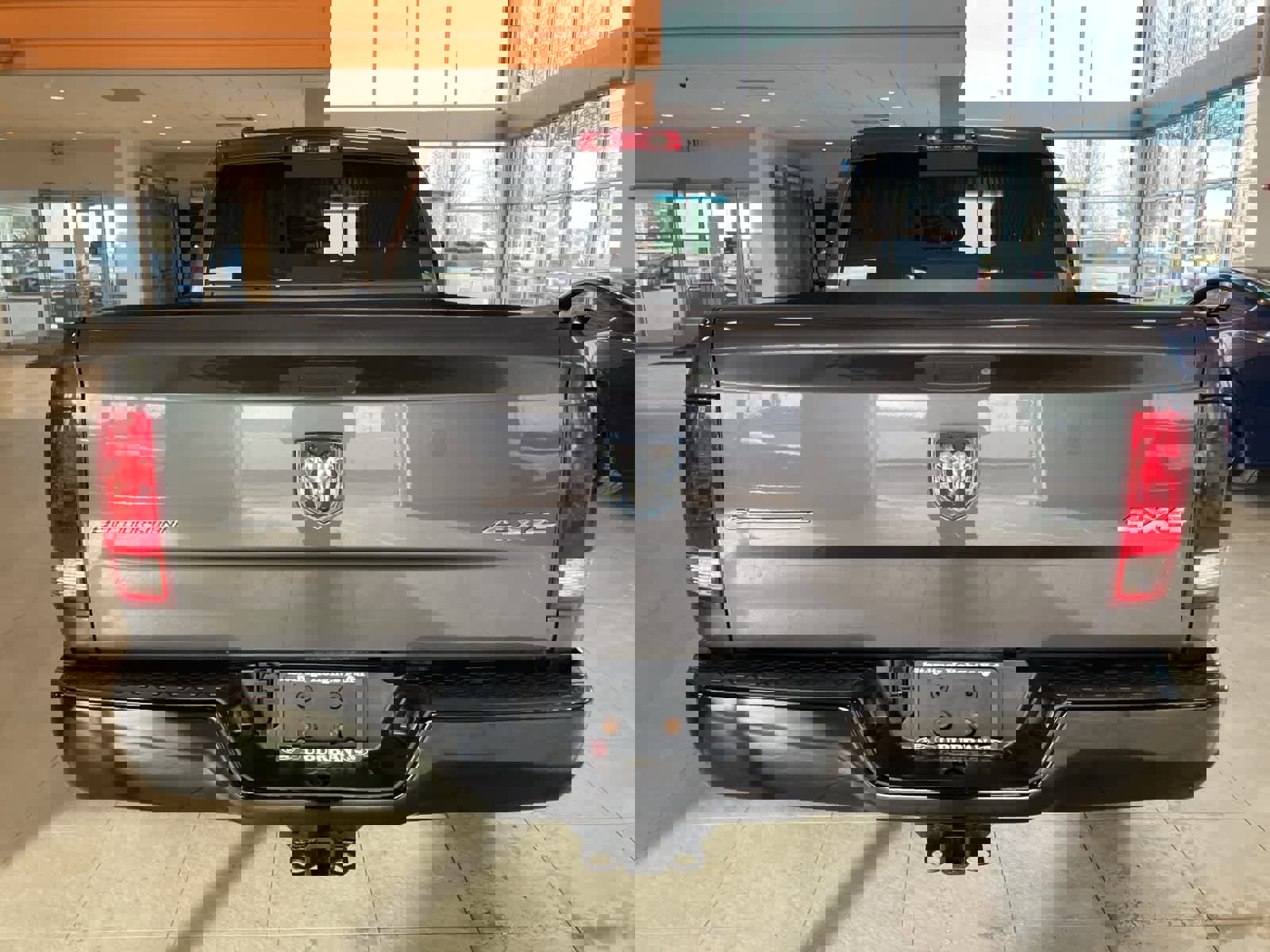 Used 2017 RAM 1500 Outdoorsman image 6