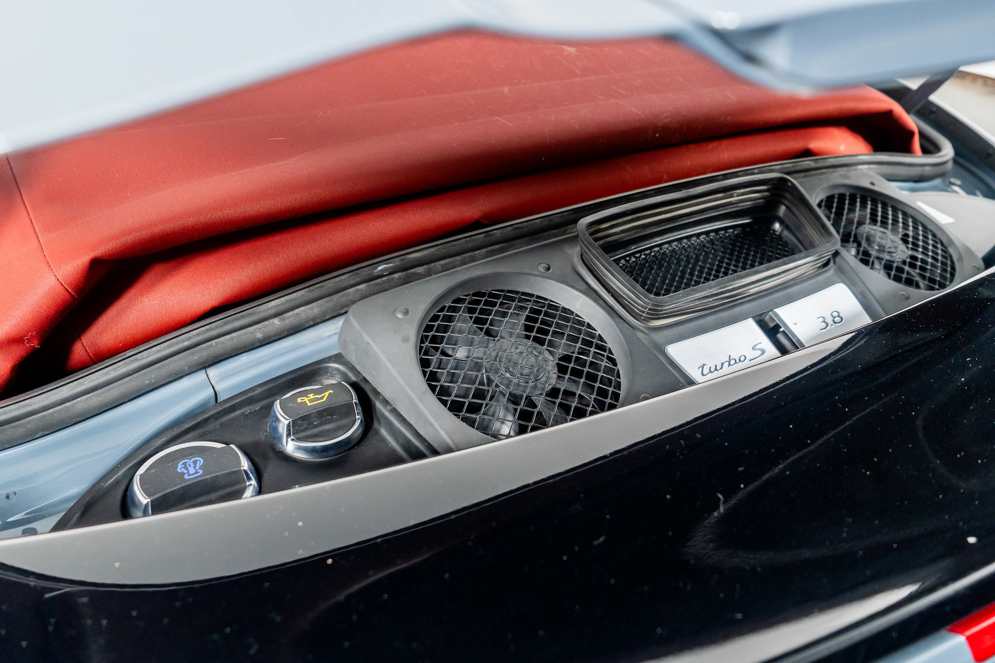 Used 2017 Porsche 911 Turbo S image 49