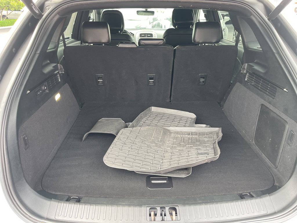 Used 2020 Lincoln Nautilus Premier w/ Equipment Group 101A image 14