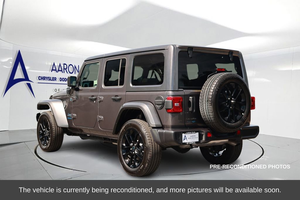 Used 2025 Jeep Wrangler Unlimited Sahara w/ Safety Group image 2