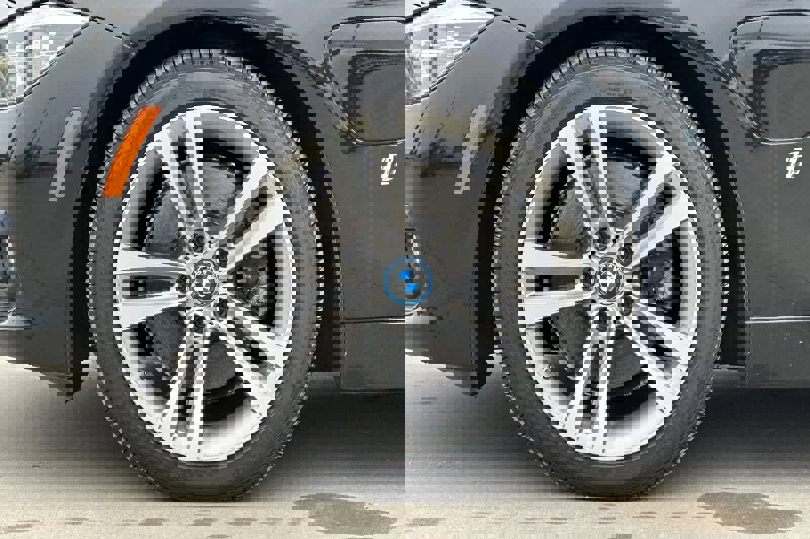 Used 2018 BMW 330e w/ Convenience Package image 28