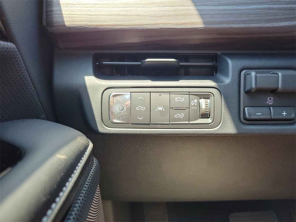 New 2025 GMC Sierra EV Denali image 13