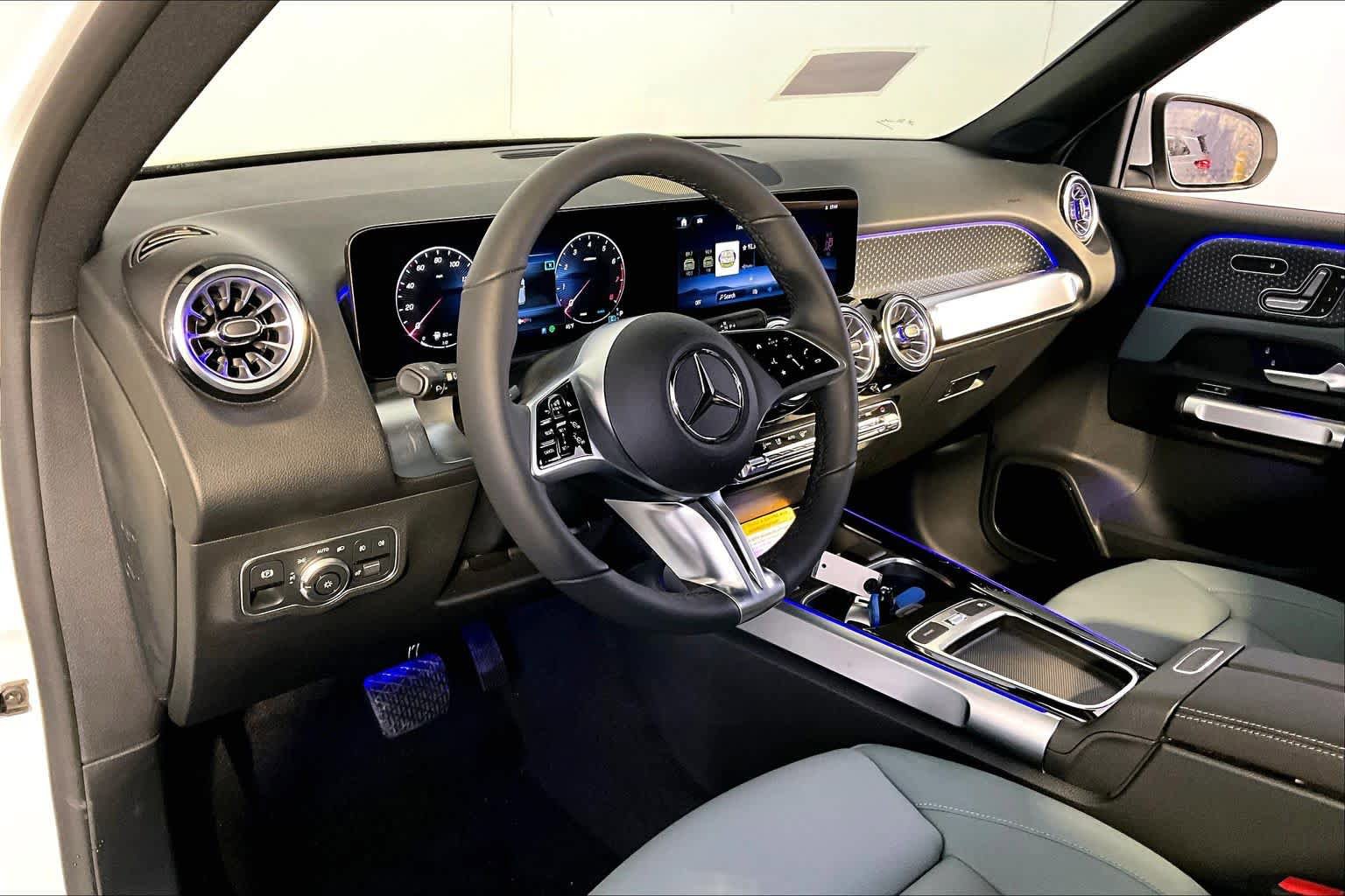 New 2026 Mercedes-Benz GLB 250 4MATIC image 9