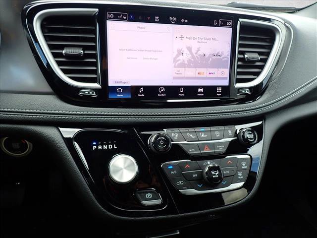New 2025 Chrysler Pacifica Select FWD image 19
