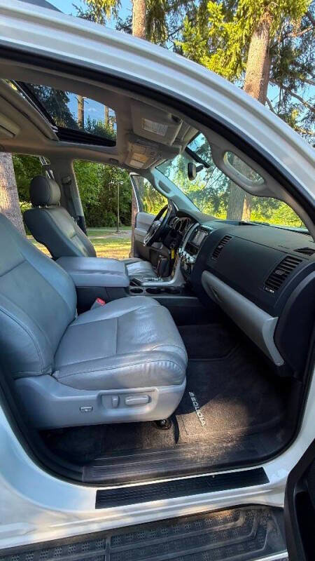 Used 2016 Toyota Sequoia Platinum AWD/4WD image 20