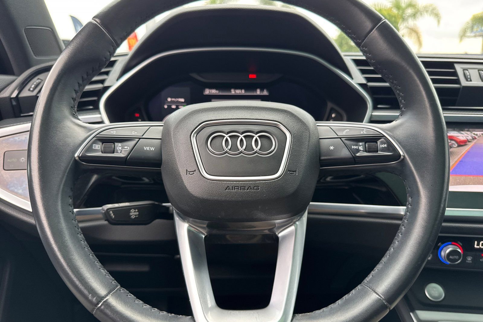 Used 2020 Audi Q3 2.0T Premium Plus w/ Premium Plus Package image 23