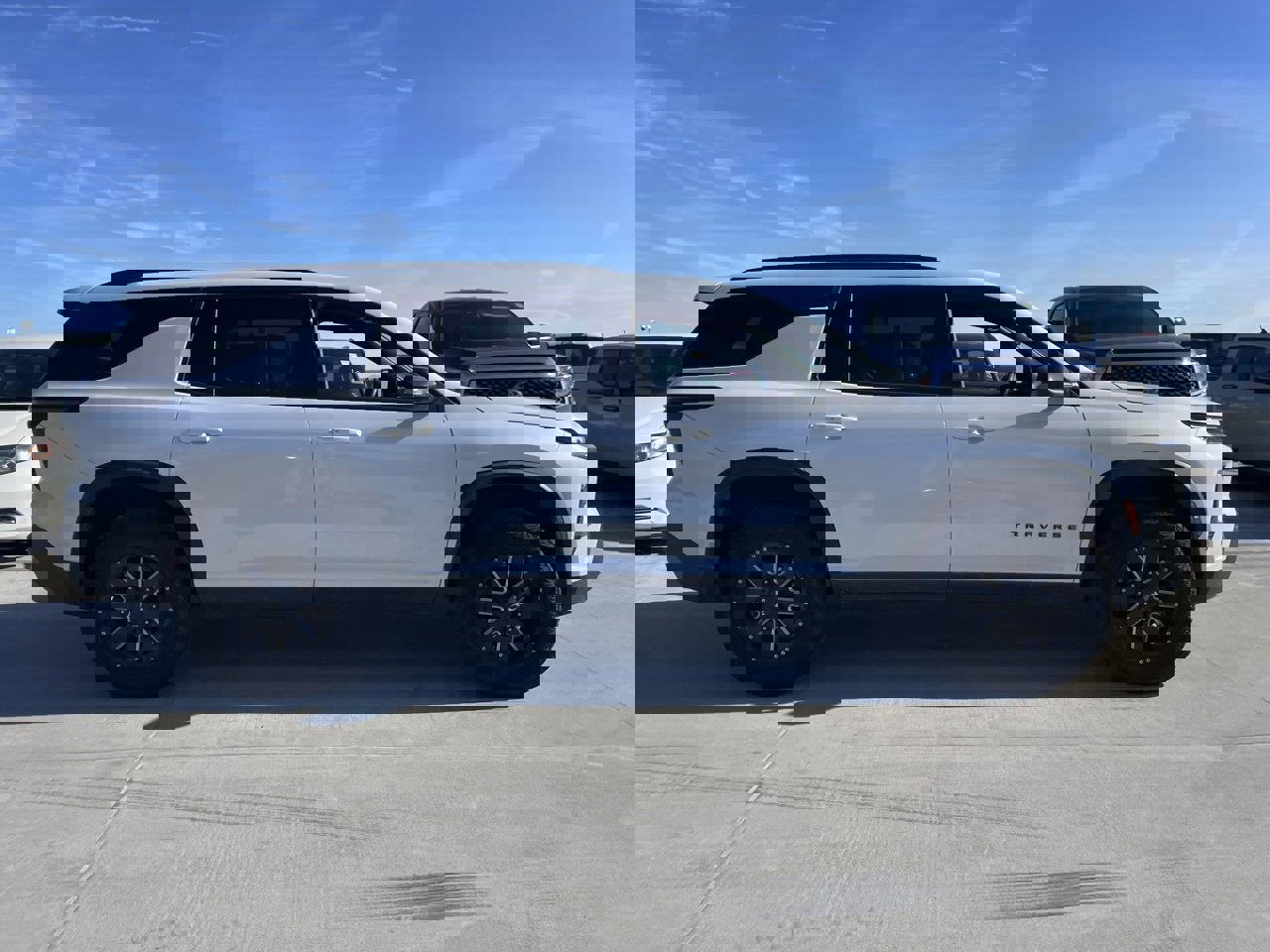 Used 2024 Chevrolet Traverse Z71 w/ Enhanced Driving Package image 3