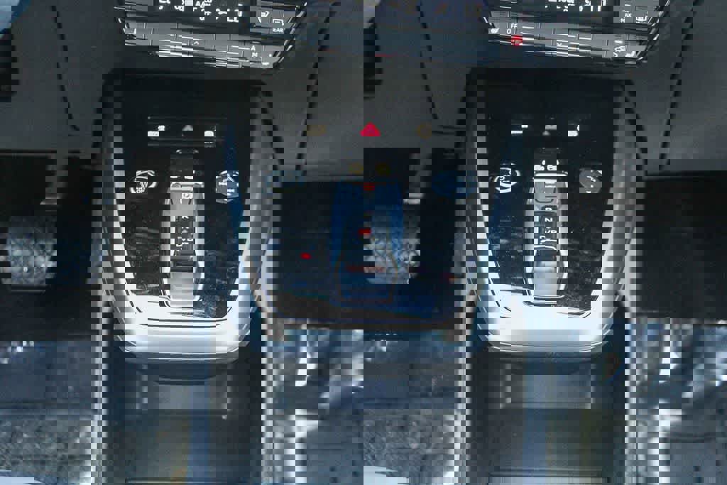 Used 2023 Audi Q4 e-tron Premium Plus w/ Premium Plus image 14