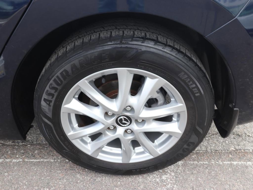 Used 2014 MAZDA MAZDA3 i Touring w/ Technology Package image 14