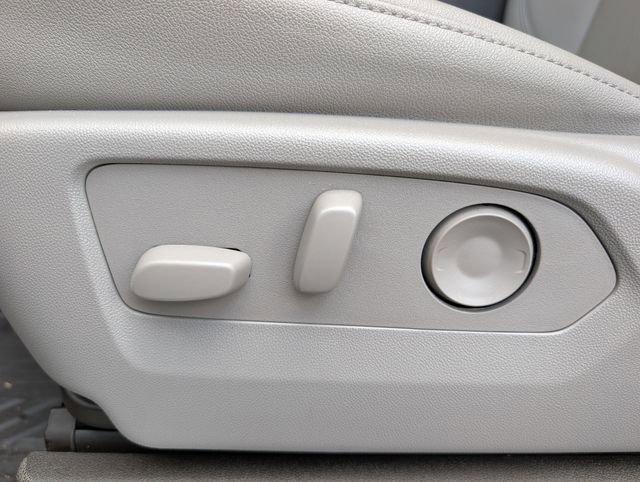 Used 2025 Chevrolet Silverado 1500 LTZ image 15