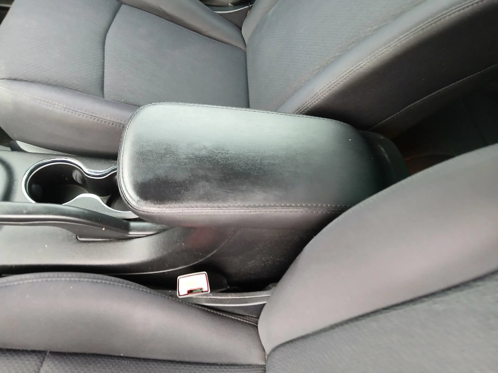 Used 2013 Chrysler 200 Touring FWD image 10