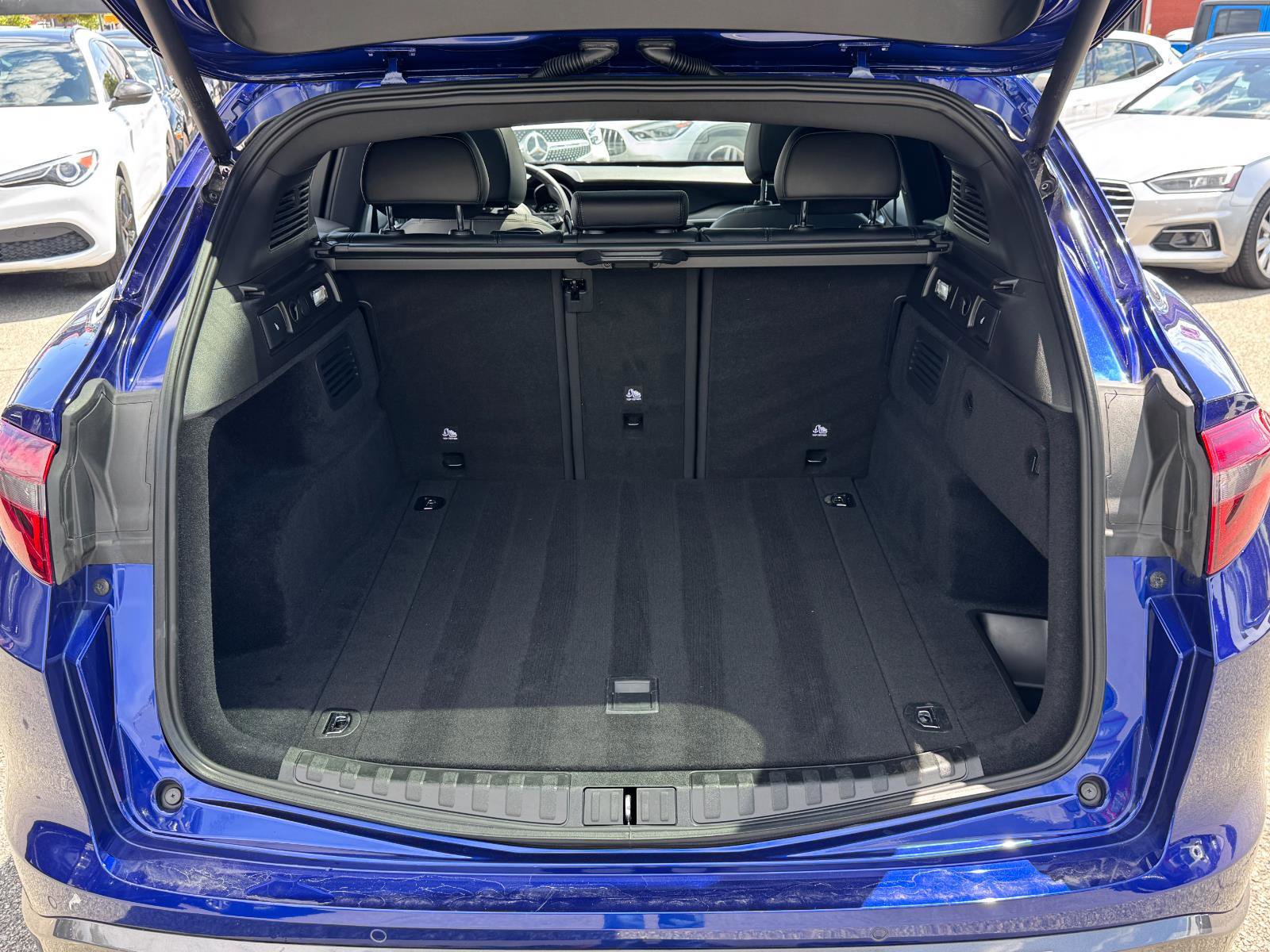 Used 2022 Alfa Romeo Stelvio Ti image 7