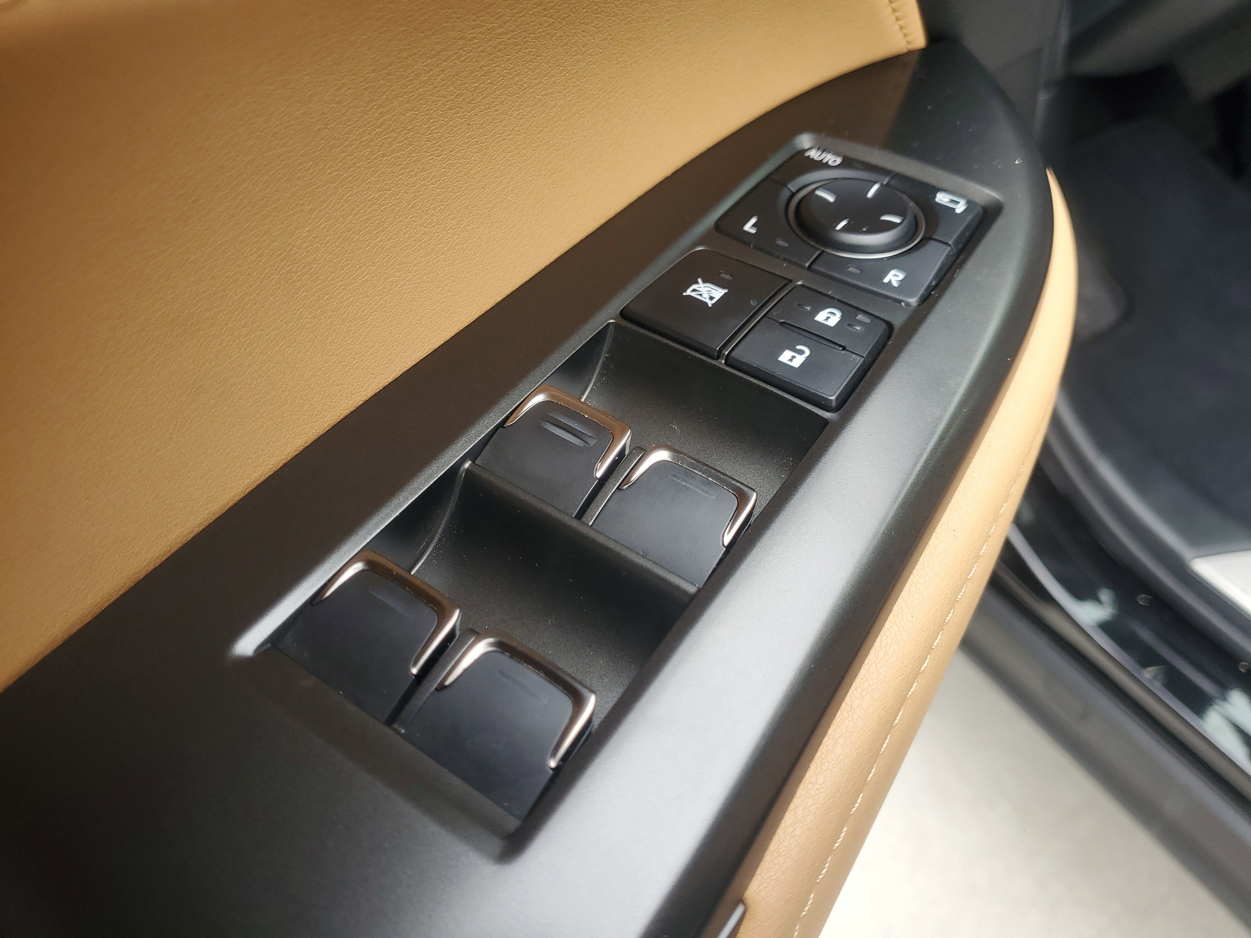 Used 2023 Lexus NX 350 AWD w/ Premium Package image 25