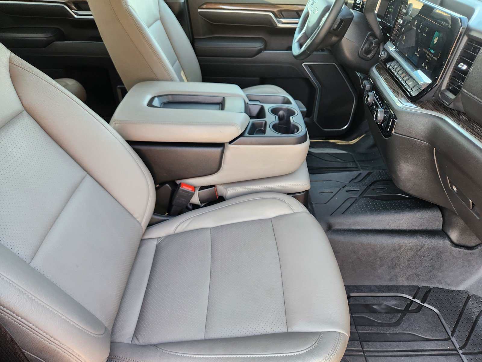 Used 2026 Chevrolet Silverado 1500 RST w/ RST Select Package AWD/4WD image 11