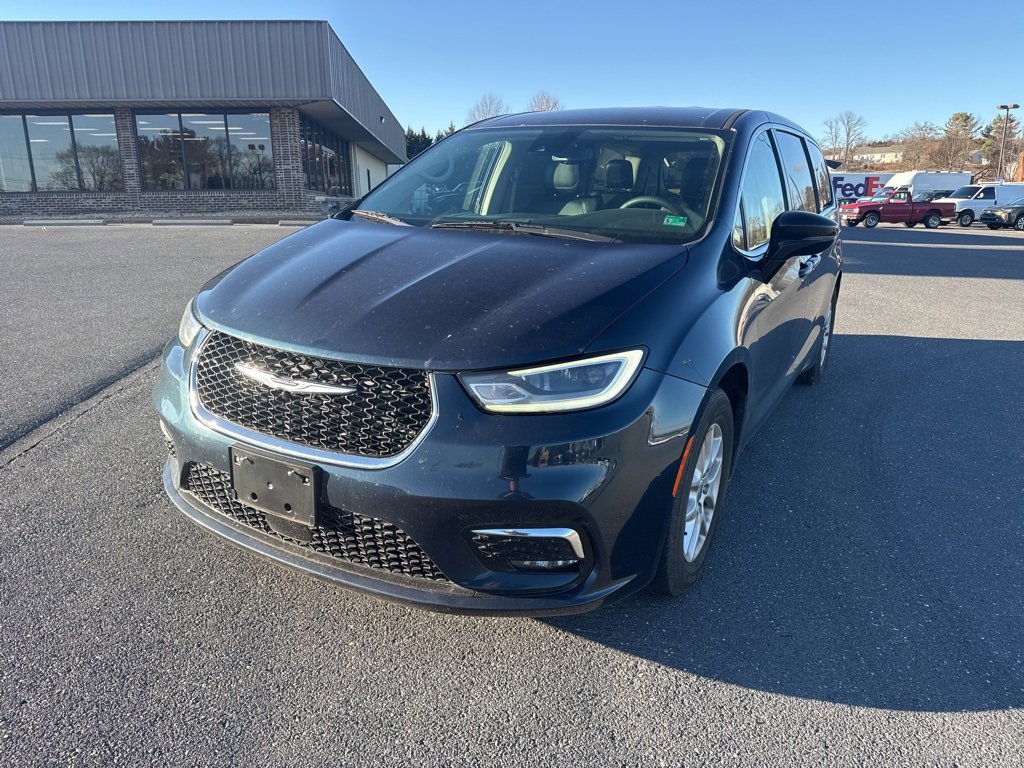 Used 2024 Chrysler Pacifica Touring-L