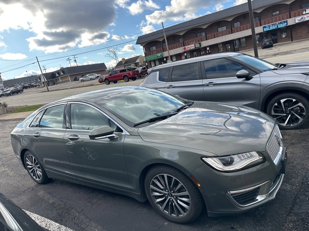 Used 2017 Lincoln MKZ Premiere image 2