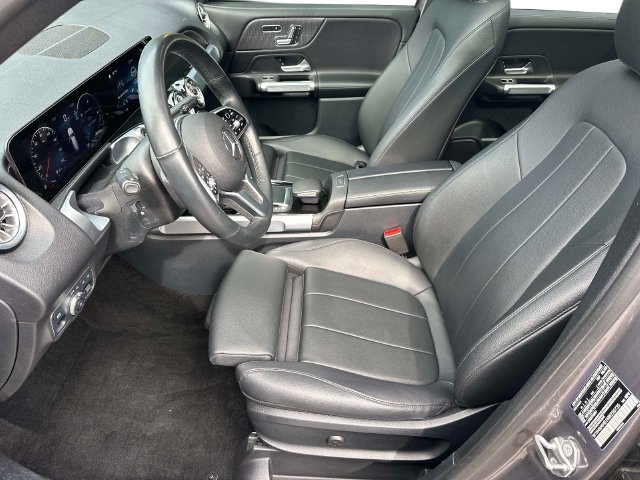 Used 2022 Mercedes-Benz GLB 250 4MATIC image 19
