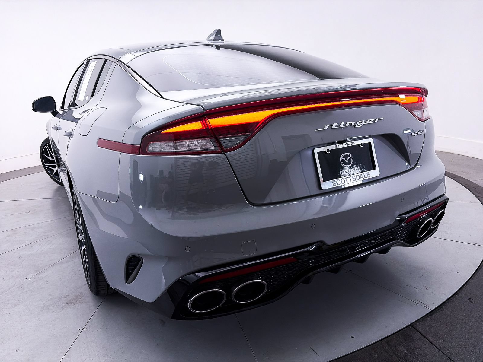 Used 2022 Kia Stinger GT-Line RWD image 4