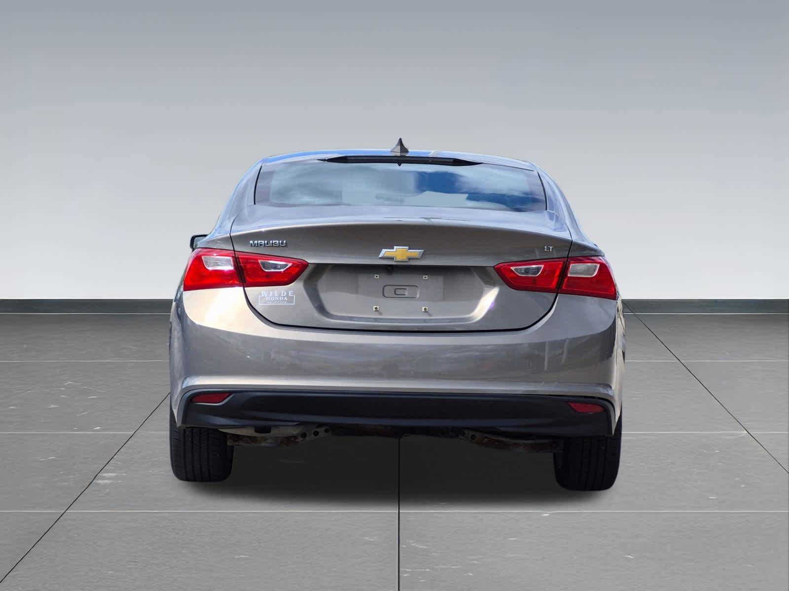 Used 2018 Chevrolet Malibu LT FWD image 5