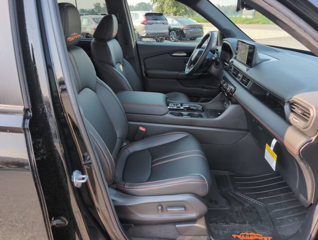 Used 2026 Honda Pilot TrailSport image 10