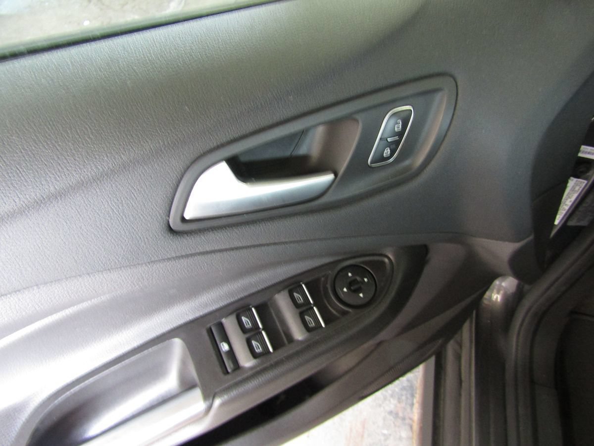Used 2018 Ford C-MAX SE FWD image 23