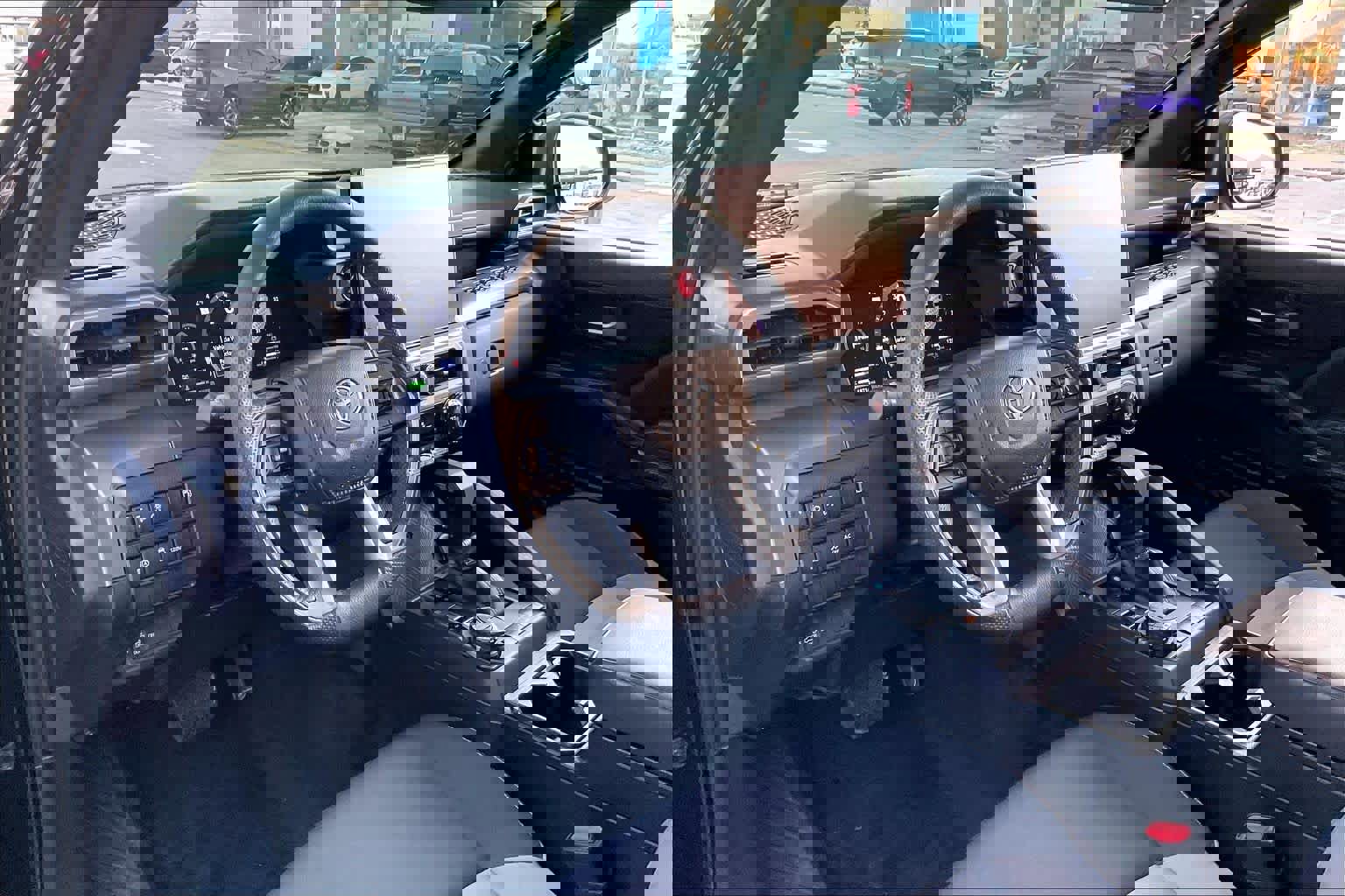 Used 2024 Toyota Tacoma TRD Off-Road image 17