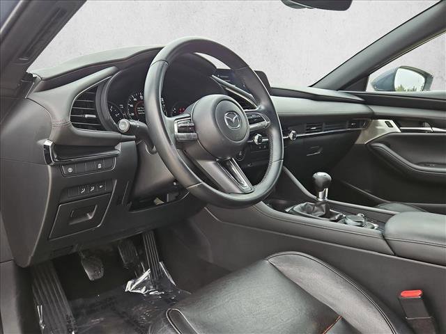 Used 2020 MAZDA MAZDA3 Hatchback w/ Premium Package FWD image 10