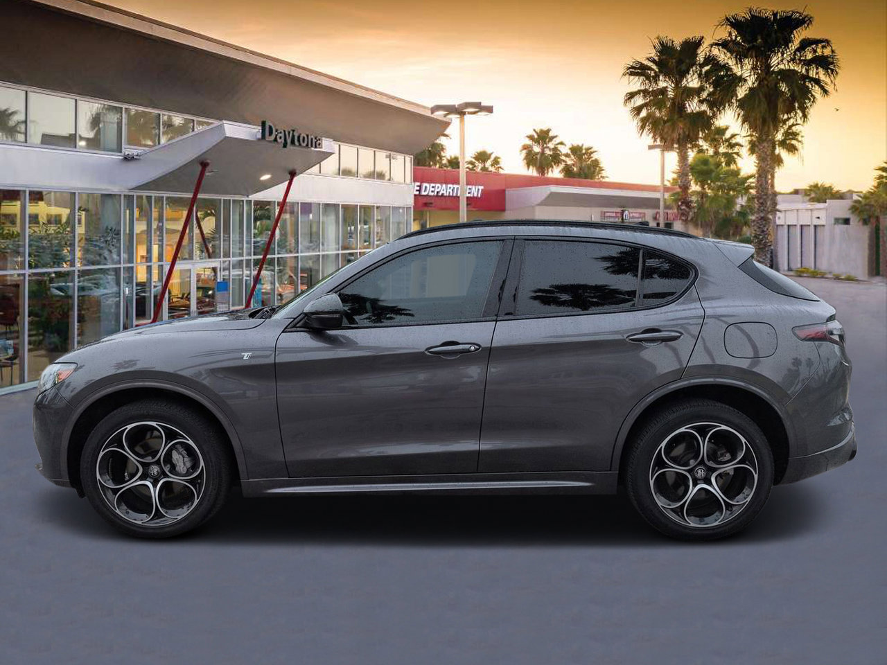 Used 2024 Alfa Romeo Stelvio Ti AWD/4WD image 6