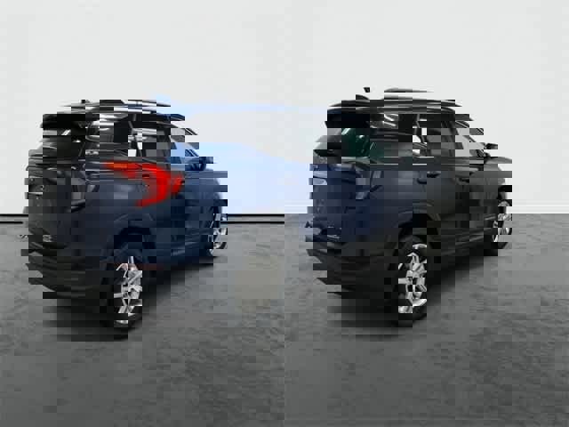 Used 2020 GMC Terrain SLE w/ Driver Convenience Package image 4