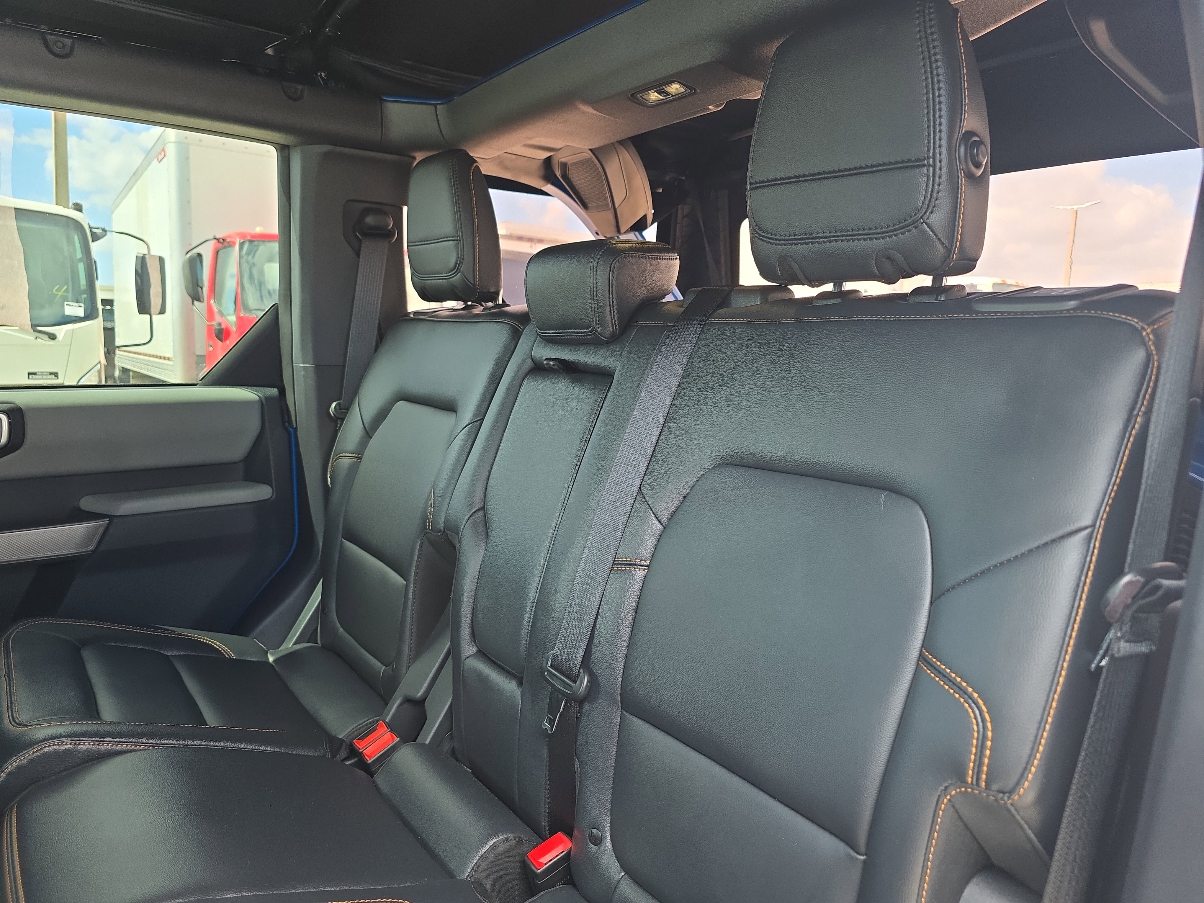 Used 2023 Ford Bronco Badlands AWD/4WD image 14