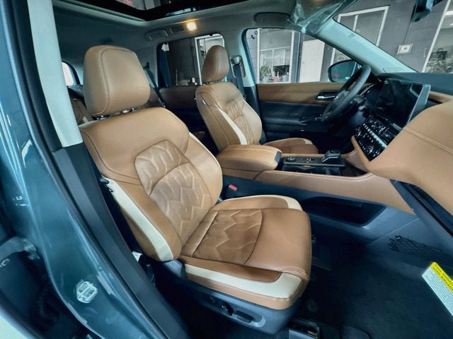 New 2026 Nissan Pathfinder Platinum AWD/4WD image 25