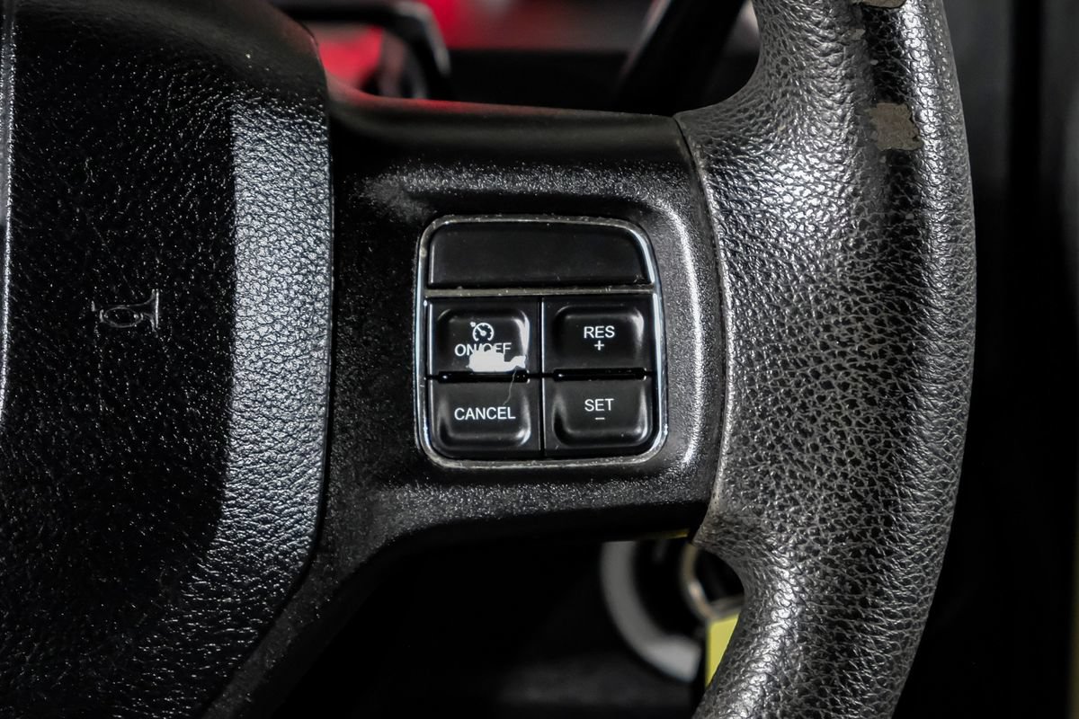 Used 2013 RAM 1500 Express RWD image 18