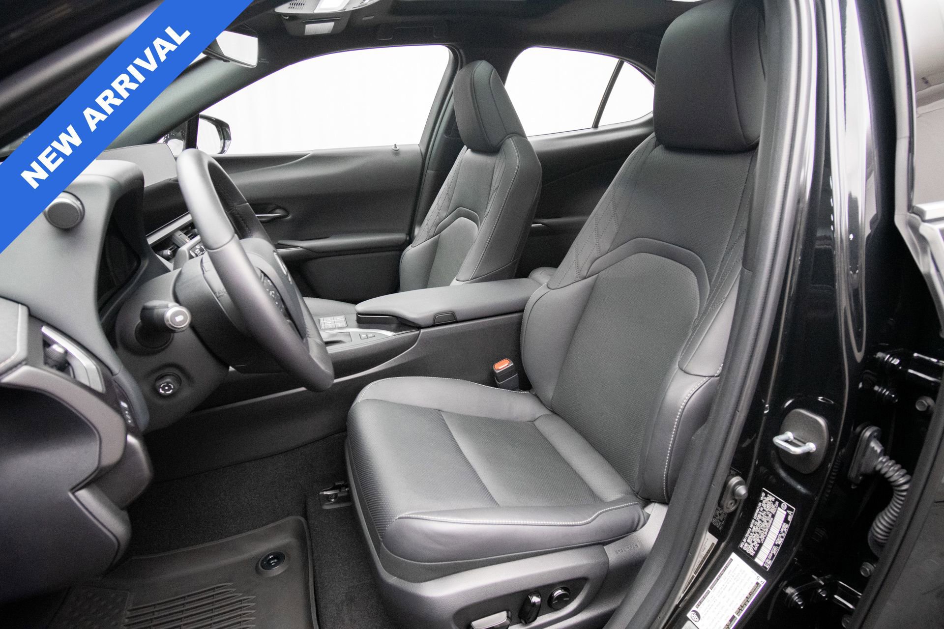 Used 2023 Lexus UX 250h AWD w/ Premium Package image 10