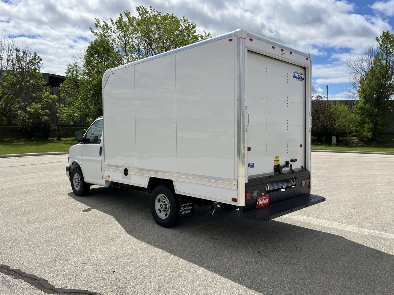 New 2026 GMC Savana 3500 w/ Power Convenience Package RWD image 2