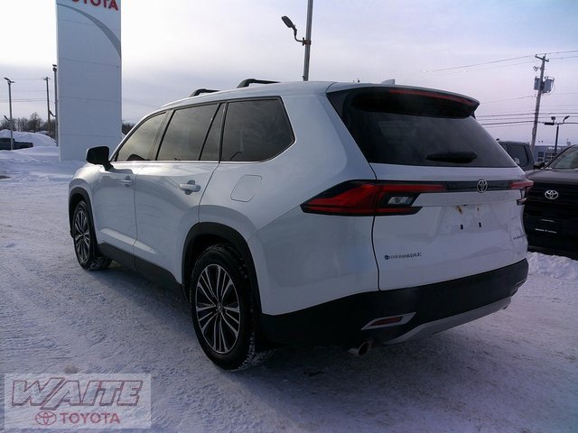 Used 2024 Toyota Grand Highlander AWD Hybrid image 4