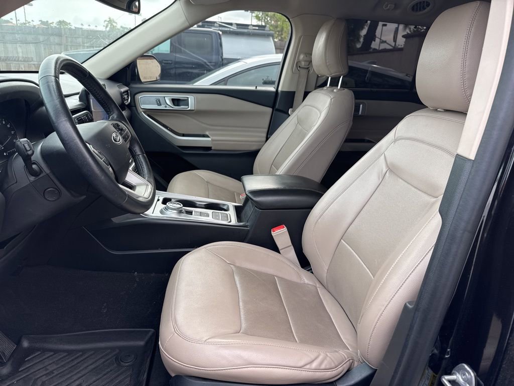 Used 2021 Ford Explorer Limited w/ Equipment Group 301A RWD image 5