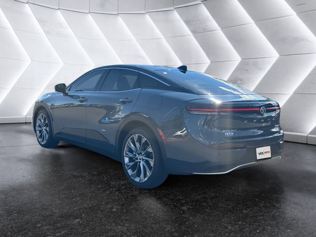 Used 2025 Toyota Crown Limited w/ Advanced Technology Package image 6